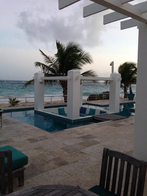 Rkrakower's tweet photo. Hanging in Saint Martin http://t.co/uMyzeTvJxP