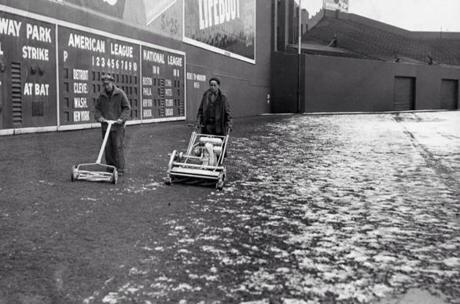 RedSox_History's tweet photo. Frank Addeman and Roland Robinson cut the outfield grass in 1940. http://t.co/N9LfBGYoIq