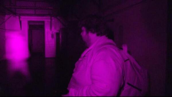 Another round of "really paranormal or not" this photo found on the web: