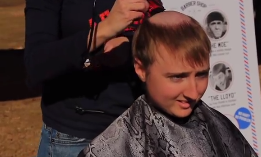 BuzzFeedSports's tweet photo. ESPN Offered Fans A Bowl Ticket For A Bowl Haircut
http://t.co/gQNWK9Qwem http://t.co/Y6jbmfTn6D