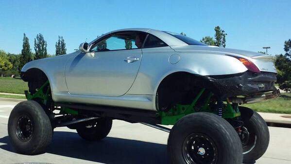 hatchmonkey's tweet photo. @MrJamesMay @JeremyClarkson @RichardHammond @BBC_TopGear http://t.co/6nDRbcvxED