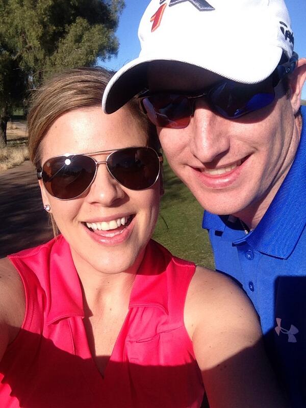 kimberly_yeg's tweet photo. So much fun golfing in December. #loveit #forethefun with @Edmontongolfnut http://t.co/jsvGWQMQc7