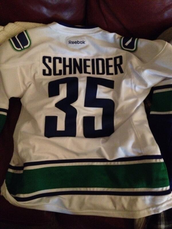 tianagogolin's tweet photo. Best Christmas gift! Bring @Schneider_35 back!!! http://t.co/4dc85sMr44