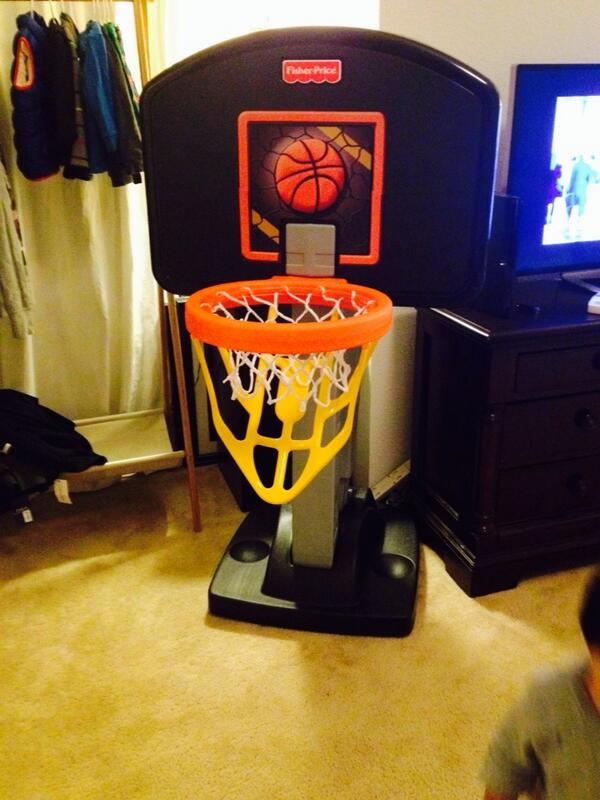 JayManiax's tweet image. My idea of fun, as a parent! #slamdunks