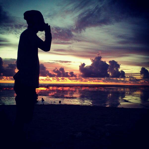 Roh_Alhadad's tweet photo. Maghrib di sayang heulang http://t.co/zl4f8aT00r