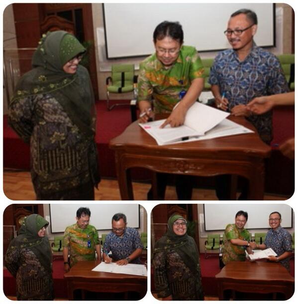 via <a href="/primandax/">Primanda</a> : sertijab <a href="/asisten1bdg/">asisten pemerintahan</a> dari <a href="/yossiirianto/">Yossi Irianto</a> kepada <a href="/meivy_ak/">meivy adha krisnan</a> disaksikan Ka @bkdkotabandung <a href="/EviShaleha/">Evi Syaefini Shaleha</a>