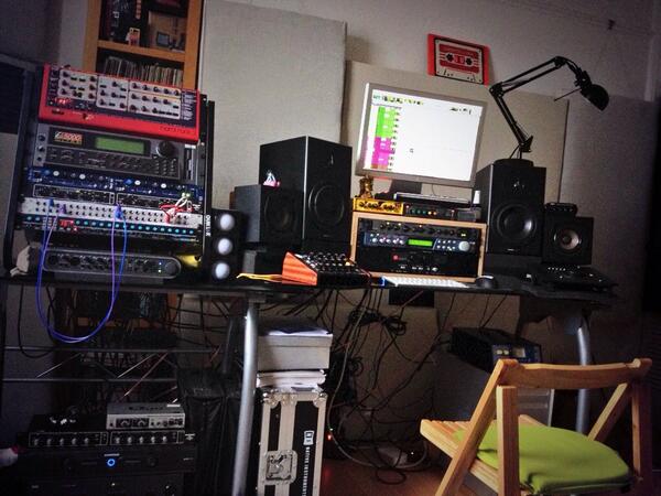Tinkering around in the studio today, finishing off a track for the label #dannymodular #jtek