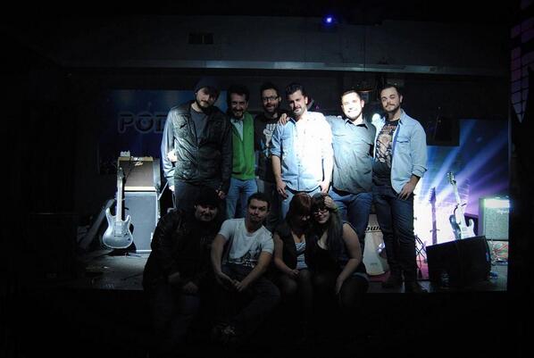 ReadySetPunk's tweet photo. ¡Con los grandes chicos de @RatPowerBlues! http://t.co/PVsCTNf4IP