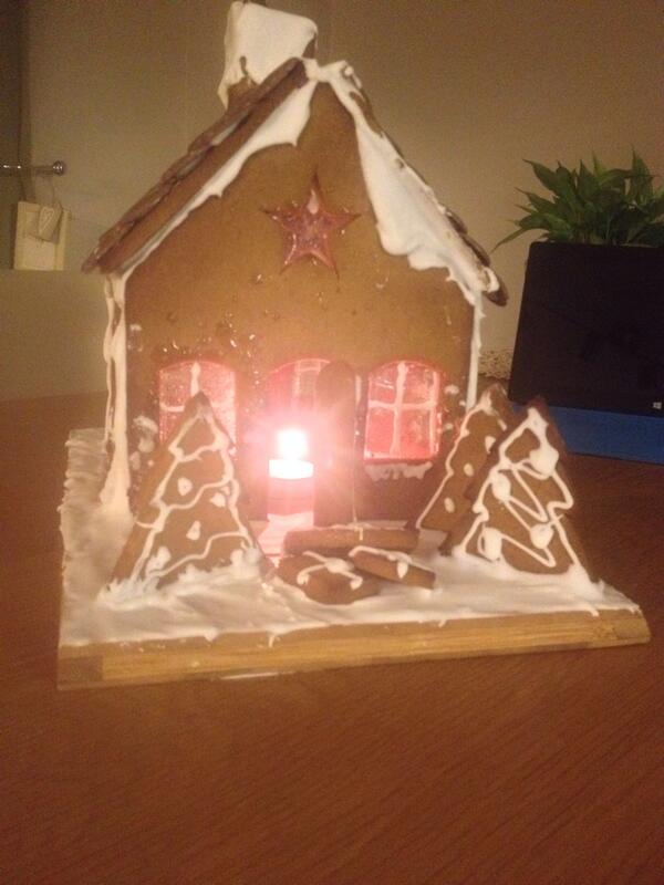 LisaLocket25's tweet photo. @PaulHollywood Check this out!!! http://t.co/JiH5aHJjQO