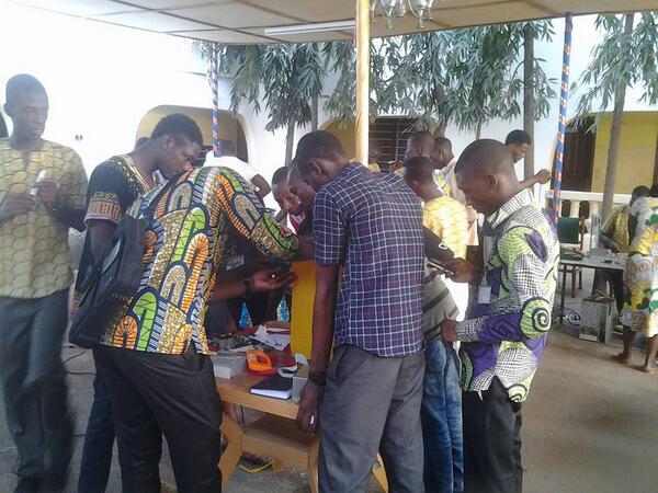 nativ_IS's tweet image. Atelier #Jerryclan en action #bootwoecamp #woelab #hubcite #3Dprintogo #tgtech #team228