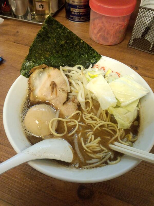 MikiBiasion's tweet photo. 沼津の美味しいラーメン屋さん
静岡県口コミNo.1だそうです。

松福
スープ　◎
麺　　　○
チャーシュー○
久しぶりに、美味しいラーメン屋さんでした。 http://t.co/0YLcZEQfyT