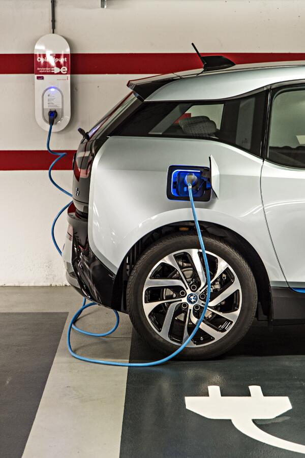BMWi_France tweet picture