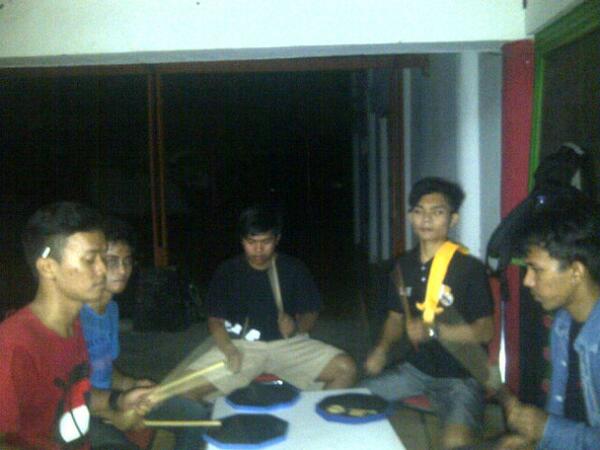 Walaupun ga rame, yg penting tetep rutin :D