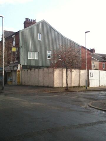 BishopTheo's tweet image. I like the side cladding that has gone up near our potential new home #accidentalarchitecture