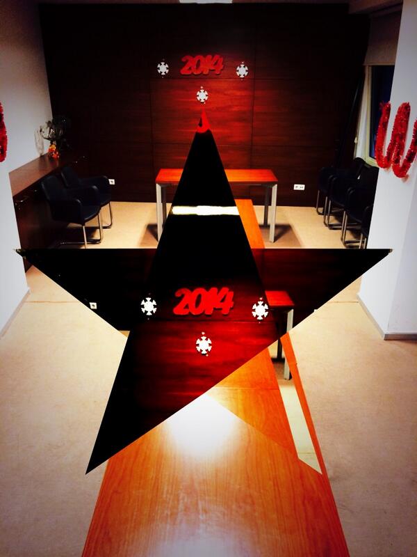 2013'ün son ekip toplantısına dakikalar kaldı :)
Mutlu yıllar!