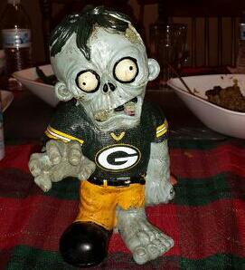 KellyKiss93's tweet image. Aaron Rodgers be like, "put me in coach, I'm ready" #PackWeek #BearDown