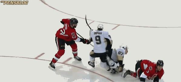 GAME DAY: Ottawa Senators @ Boston Bruins :: 7:00pm ET :: Fri. Dec 27 2013 - Page 2 BcgG4XnCIAAE7zN