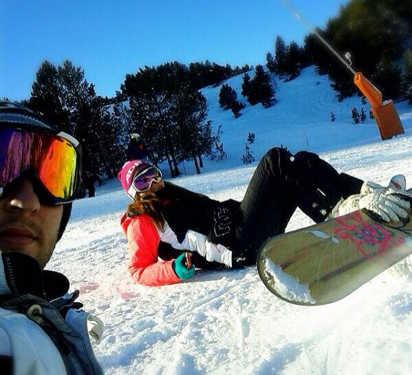 Nataliapr87's tweet photo. Un poquito de snow... #grandvalirax10  #love http://t.co/o4ufd1MWP4
