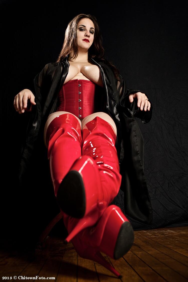 TW Pornstars - Xena Romanova. Twitter. daily photo, by #fetish #boots  #bootfetish #domina #femdom. 5:11 PM - 27 Dec 2013