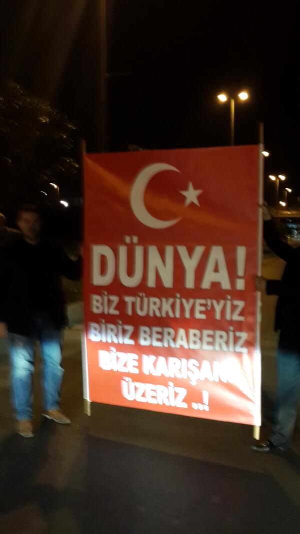 edibesozen's tweet photo. Dunya!Biz Turkiyeyiz... http://t.co/JXPxXeIRAC