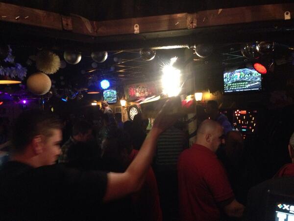 djterence's tweet photo. Gezelligheid @cafedestraat met live on stage nu @JeroenVanZelst http://t.co/joBjcPO7CA