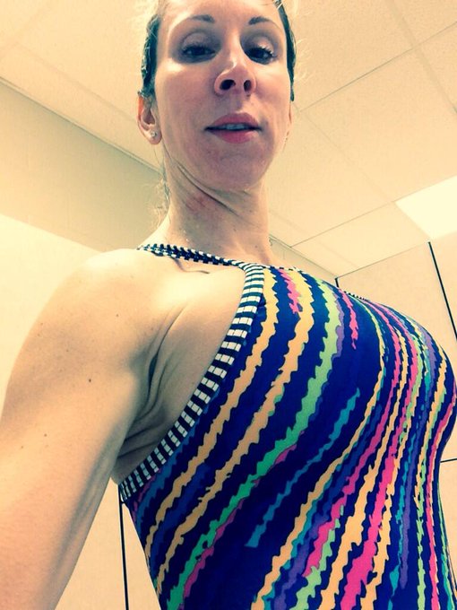 My new water aerobics swim suit I hate covers way to much skin lol http://t.co/35Fi5d0usu
