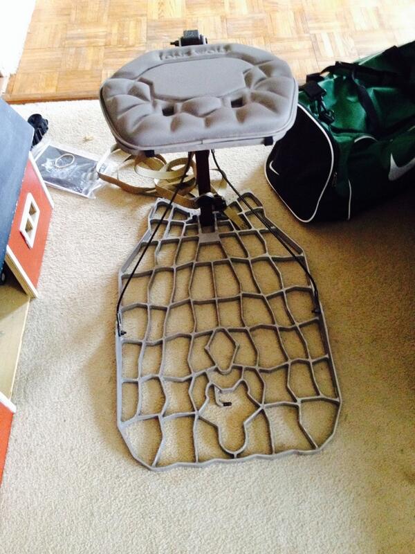 MSU_Hunters's tweet photo. Finally got my @LoneWolfStands Alpha II, so excited to get it camoed out and to get in the woods! http://t.co/fACCDZzAv8