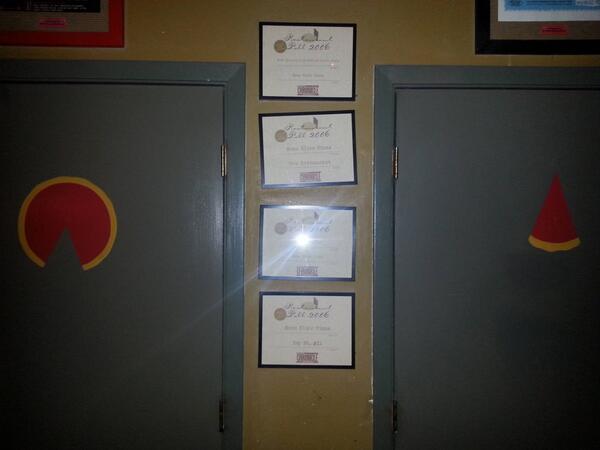 OneLessVirgin's tweet image. Here's how the restrooms are labeled at one pizza shop.