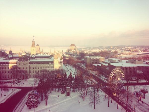 La Grande Roue est devenu un incontournable du temps des fêtes à Québec! <a href="/villequebec/">Ville de Québec</a> #quebec