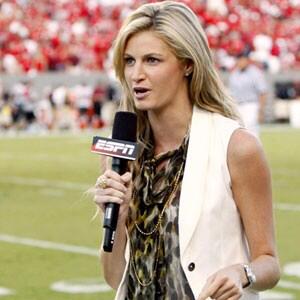 ToHiReporter's tweet image. What's happening?.... This is what is happening a god damn joke on TV..... #waytohi