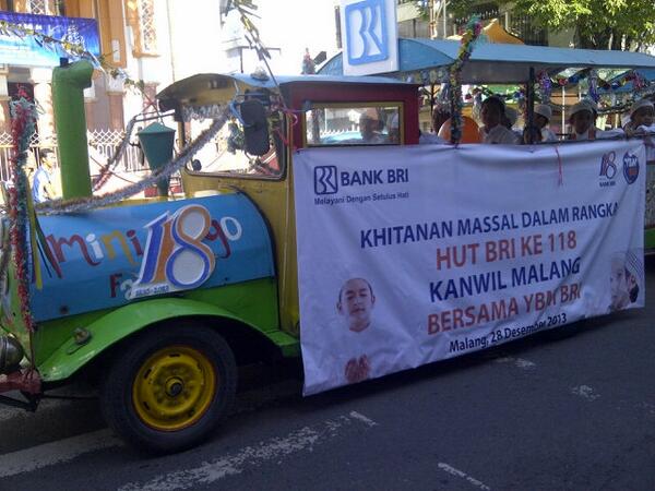 Arak2an peserta khitan YBM Kanwil Malang