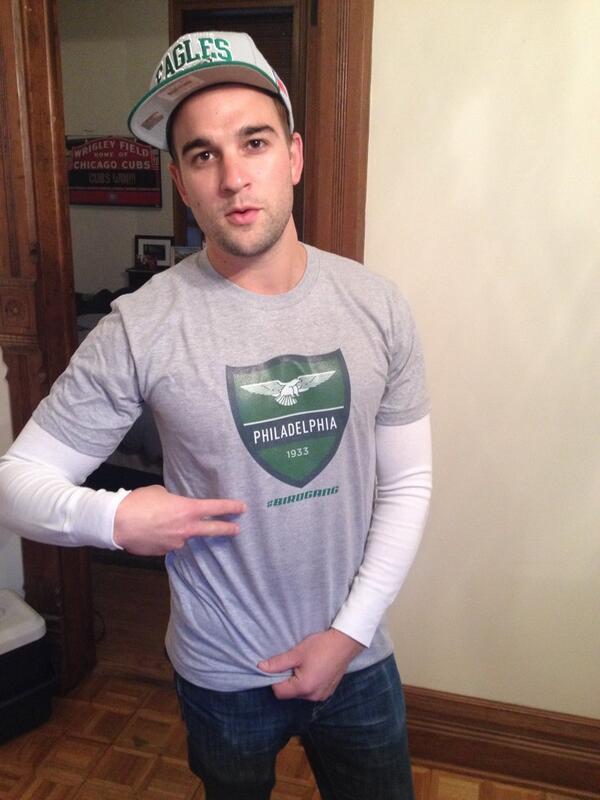 MichaelVick's tweet photo. Lol I see you kid! RT @BrandonEhrhardt: @MikeVick Don't break bread til you throw a shout to da homie @NateSchnader http://t.co/LkLfk37OGr