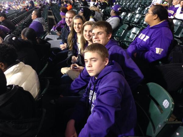 cklab's tweet image. Go Huskies!!! #FightHungerBowl