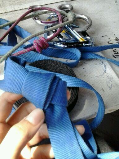 tyastrova's tweet image. #Simpul pita, lagi mau angkor nih buat latihan #Prusiking