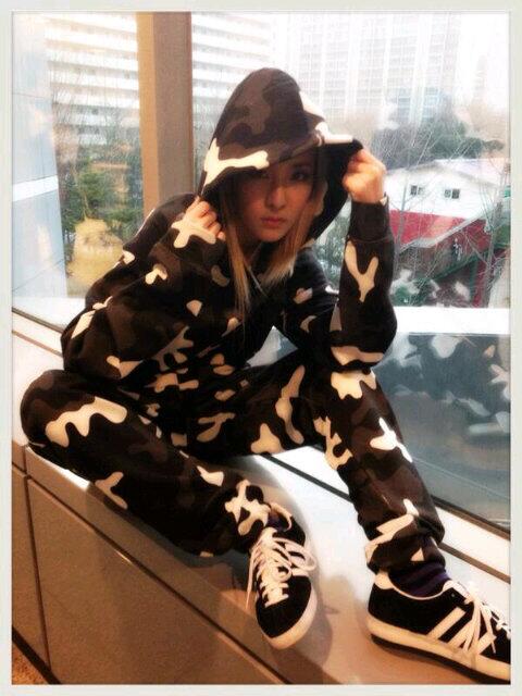 daraa_2ne1's tweet photo. Siang para warga http://t.co/gU42Mn35j3