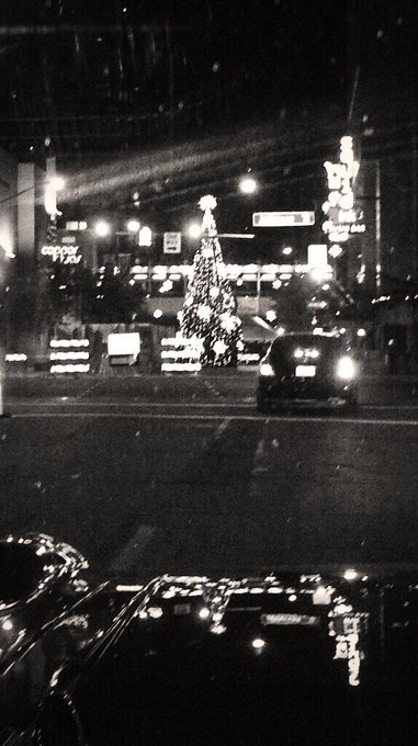 It's no New York but this is our attempt at a Christmas tree in downtown I think it works quite well<a href="/tag/masterp"class="tags"><span>#masterp</span></a>