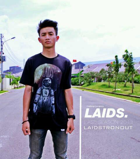 Laidstronout | available size : S | 100K | 089650543075 | 24C001B7