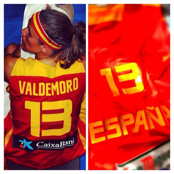 Os recuerdo sorteo camiseta selecion xa  ganar solo tenéis q hacer RT tenis hasta el dia 1 sortw.co/6ak