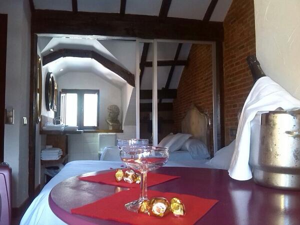 Primer dia bruutal!en el paraisoo contigo <a href="/elenitamir/">elena  Billar</a>