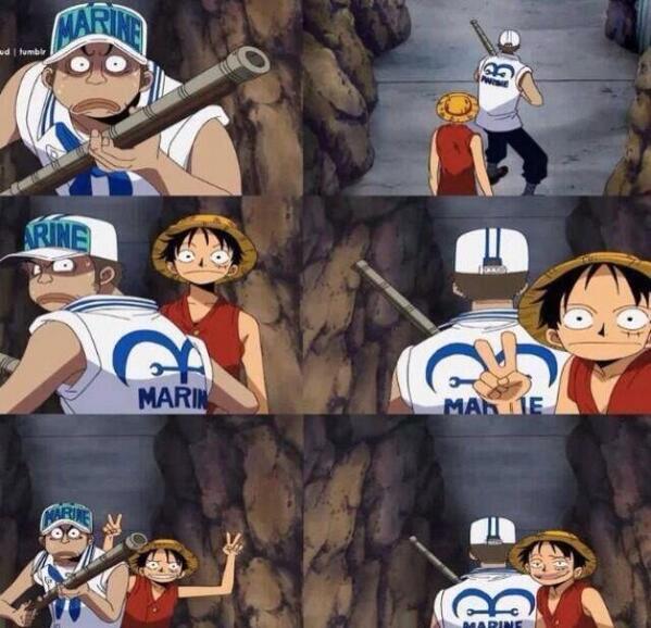LuffynaticosOP's tweet image. Luffy se divierte en el Día de los Inocentes JAJAJAJAJAJAJAJAJA Pobre Marine😂😂