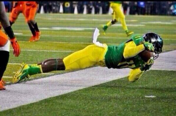 staychiIl's tweet image. Caught that subtweet like