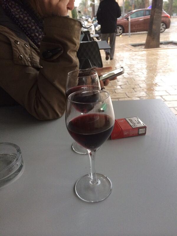 LT #WeekEndAuTaf Malgré la pluie et l'ennui, avec <a href="/RocaFanny/">Fanny Roca</a>, on se laisse pas abattre