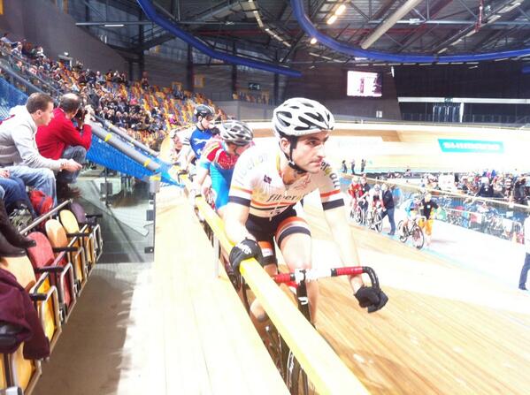 nkbaan's tweet photo. De mannen staan klaar de kwalificatie van de Scratch. #nkbaan #nofilter http://t.co/82KHWVbtv7