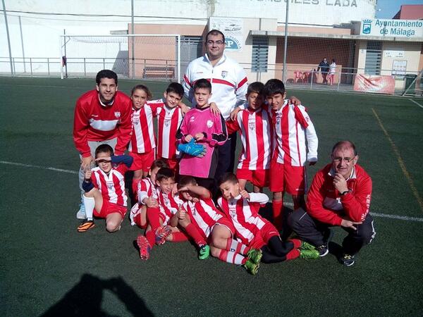 Nuestro equipo Benjamin,que ha participado en el XIV Memorial Jose M. Martin Carpena,y ha quedado 1 Clasificado.