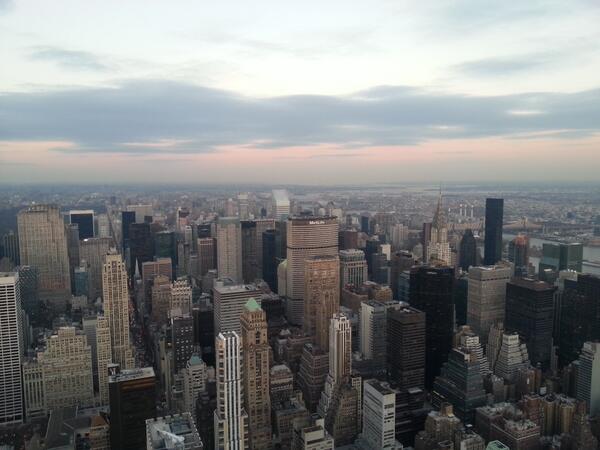 zoitsa15's tweet photo. @newyork empire state building http://t.co/X7l8hgZXqe