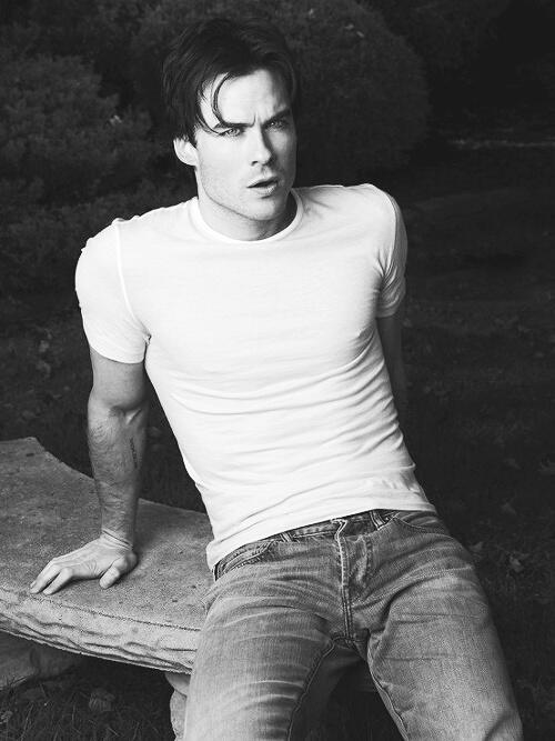 grandeliight's tweet photo. omfg ;o IANN IS HOT! <3 #TVDfamily #IanSomerhalder #DamonSalvatore http://t.co/CG9jspxTIi