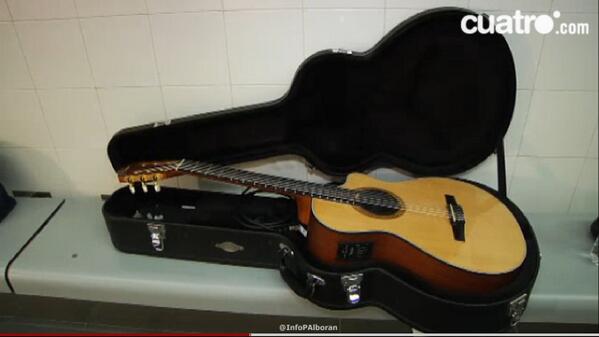 claudiaub20's tweet image. "@AnteTodoAlboran: EXCLUSIVA Imágenes del amor del malagueño Pablo Alborán. http://t.co/NC1OO0STCy"