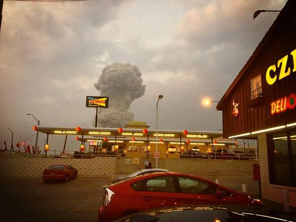 wowthatsbad's tweet photo. Texas explosion = very bad #wowthatsbad @sonicdrive_in http://t.co/uMokrSHXOo