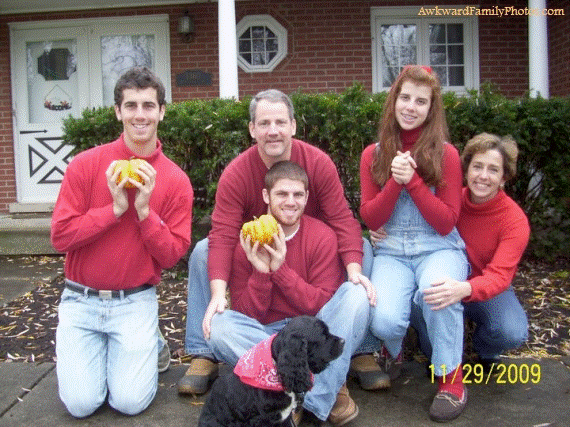 wowthatsbad's tweet photo. Another family photo for the holidays #wowthatsbad  #familyfriendly http://t.co/QZx9MRQ8lK