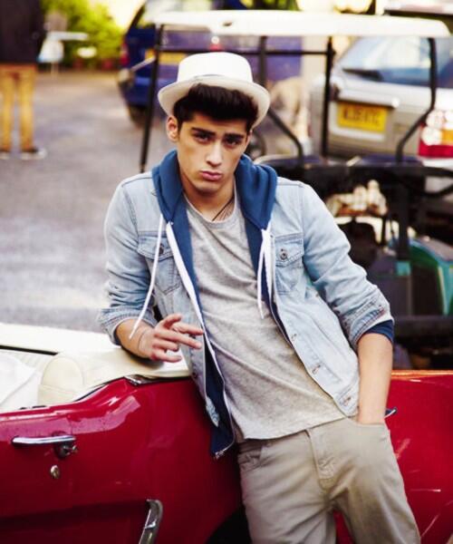 bizzlenarry tweet picture